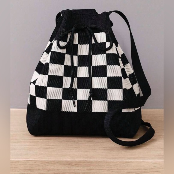 Knitted drawstring tote bag - Picture 1 of 1